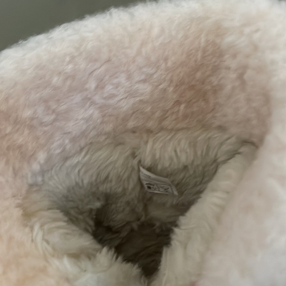 UGG KOOLABURRA  green leather color size 6” womens boots - Picture 8 of 15